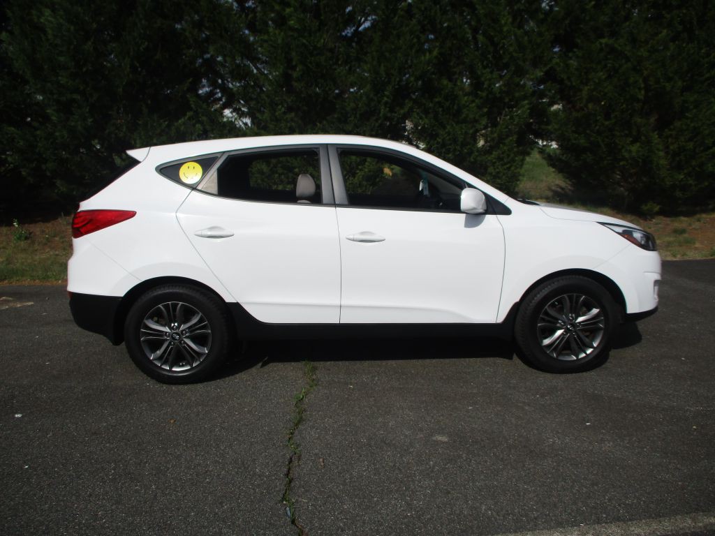 2015 Hyundai Tucson Image 8