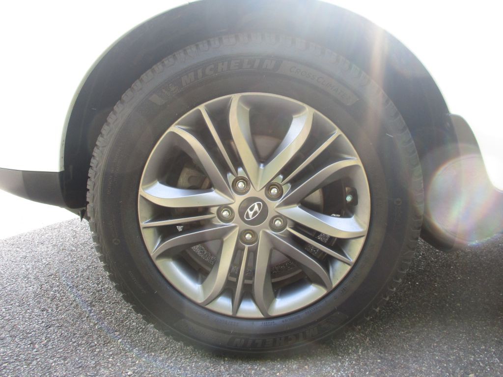 2015 Hyundai Tucson Image 13