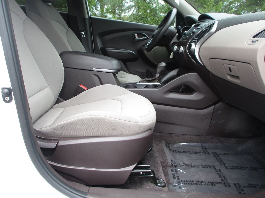 2015 Hyundai Tucson Image 24
