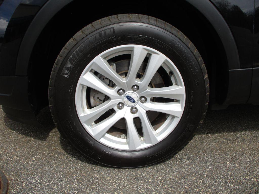 2018 Ford Explorer Image 9
