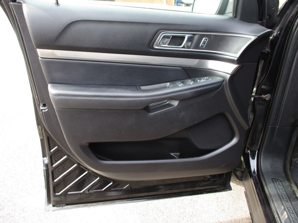 2018 Ford Explorer Image 18