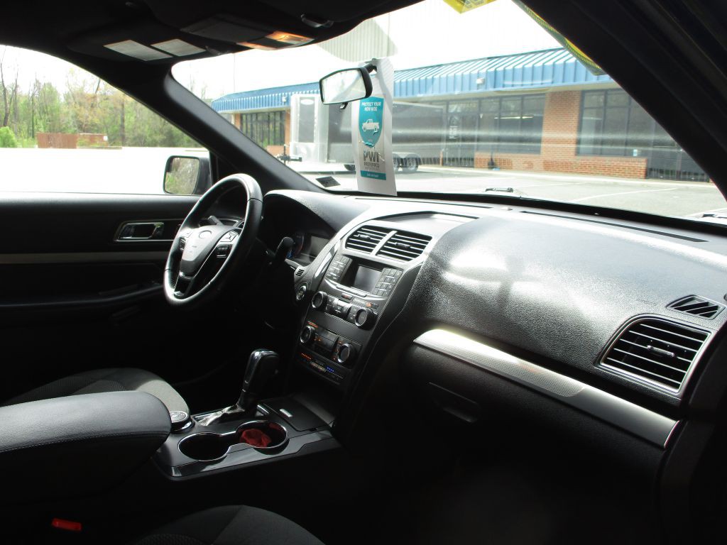 2018 Ford Explorer Image 28