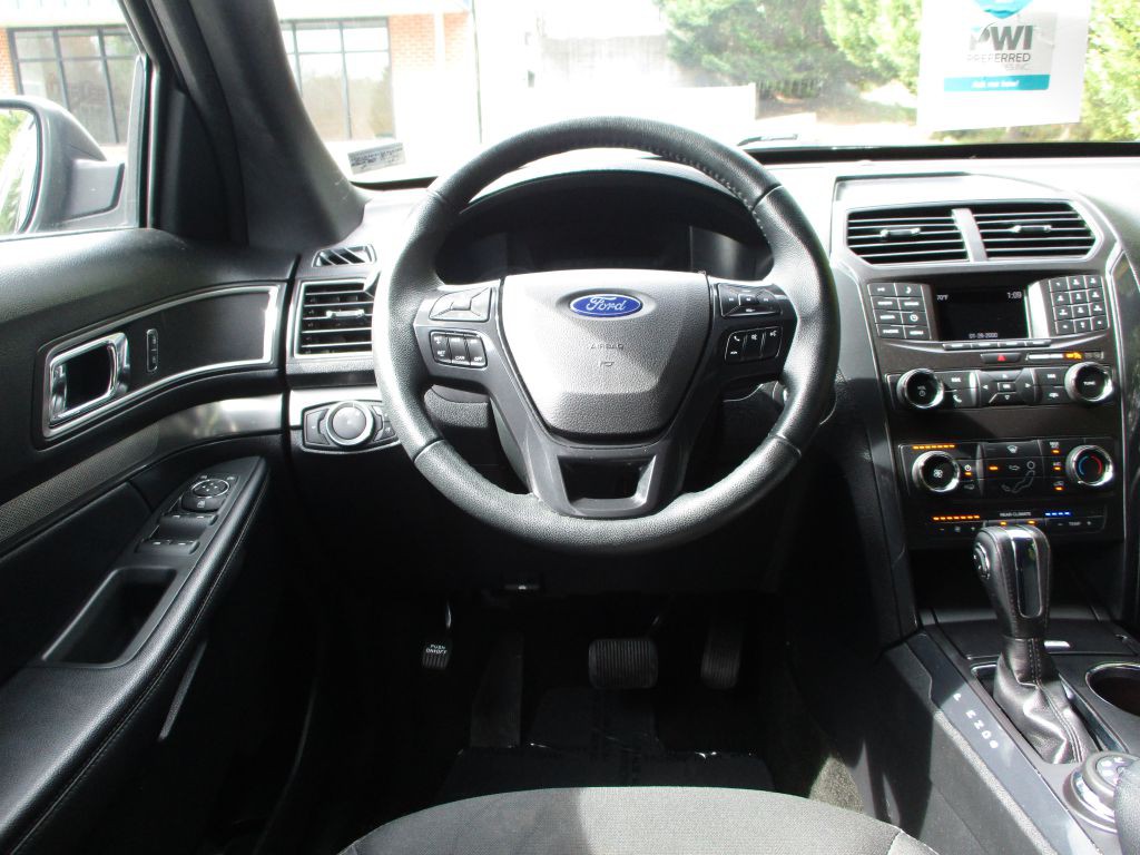 2018 Ford Explorer Image 30