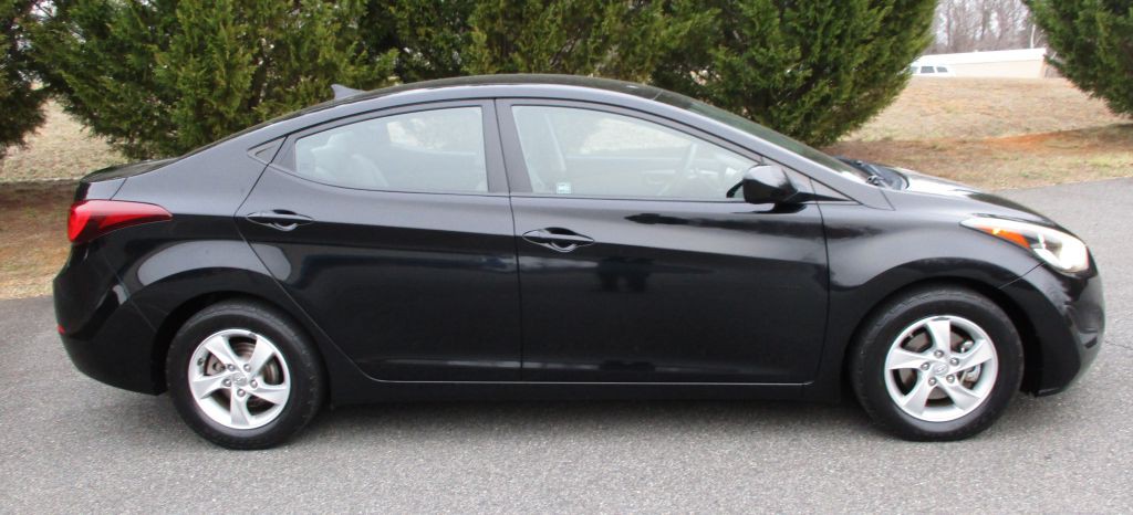 2014 Hyundai Elantra Image 8