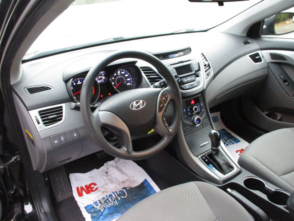 2014 Hyundai Elantra Image 15