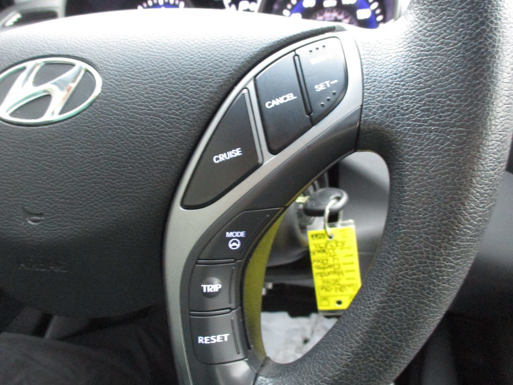 2014 Hyundai Elantra Image 18