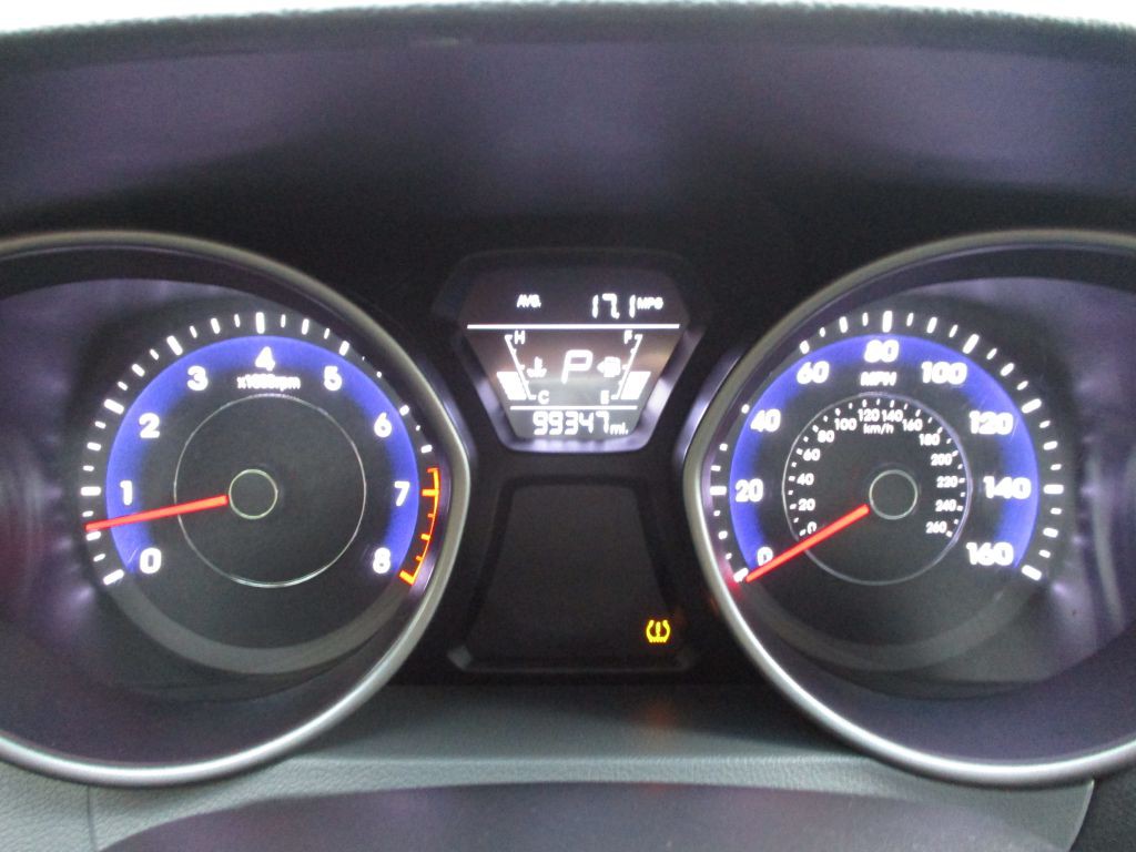 2014 Hyundai Elantra Image 21