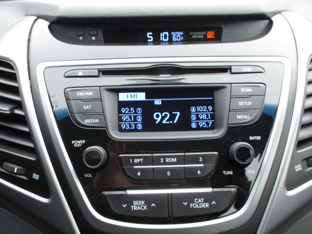 2014 Hyundai Elantra Image 24