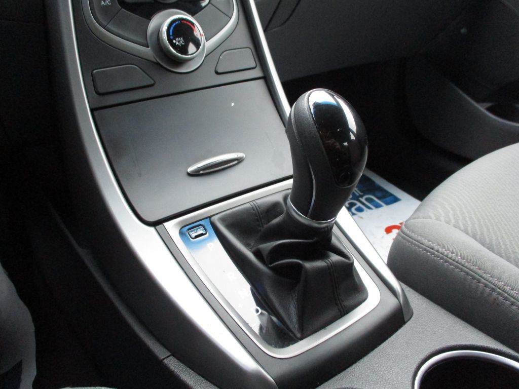 2014 Hyundai Elantra Image 26