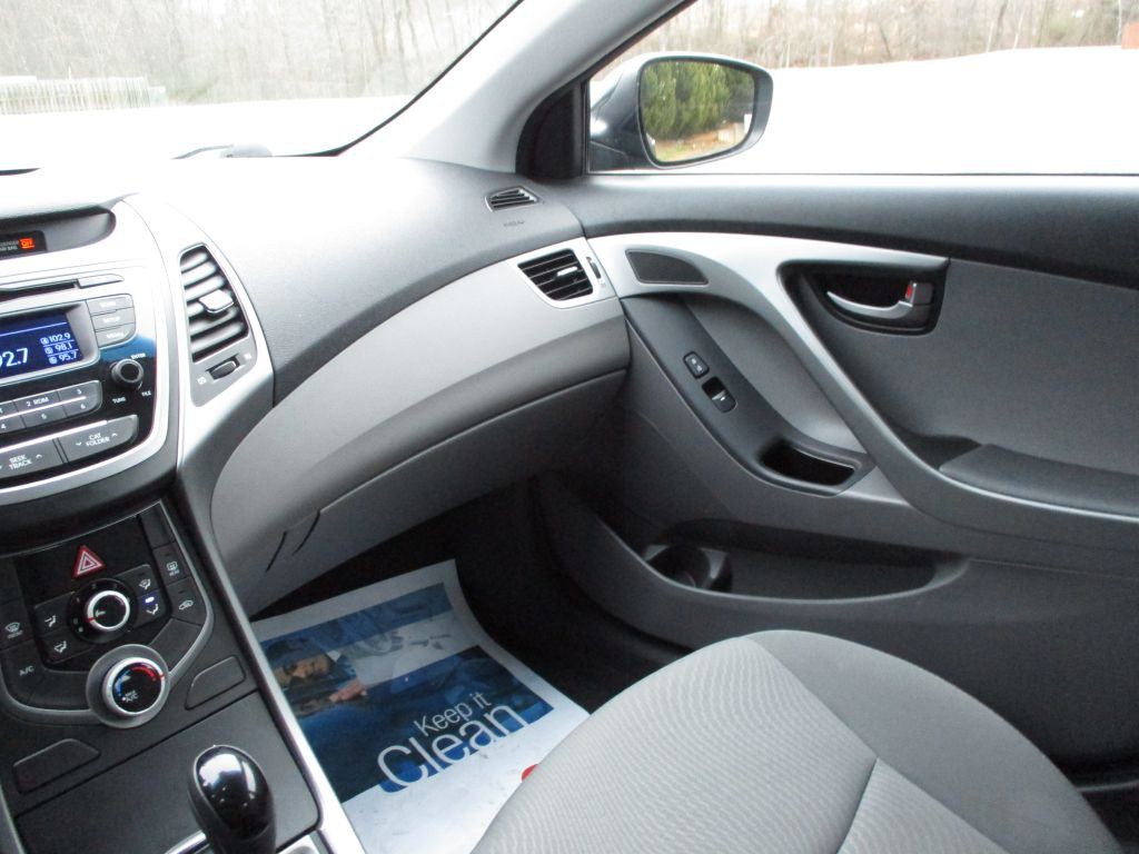 2014 Hyundai Elantra Image 30