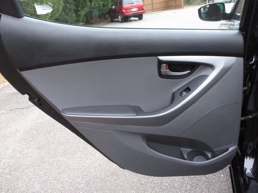 2014 Hyundai Elantra Image 39