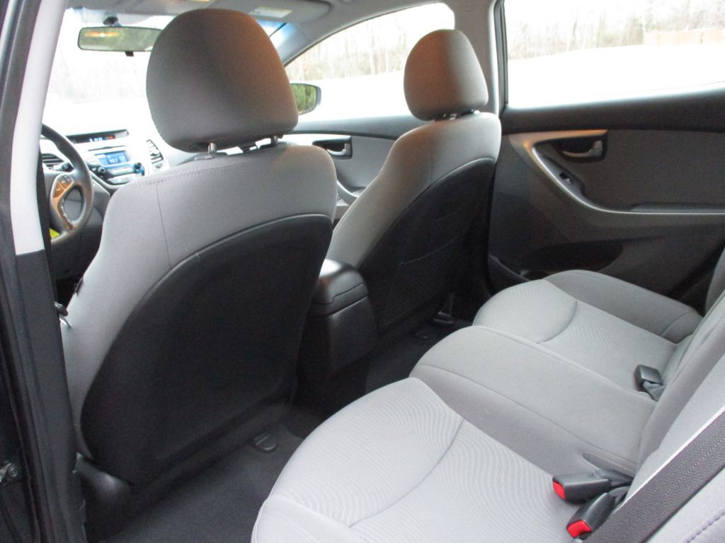 2014 Hyundai Elantra Image 40