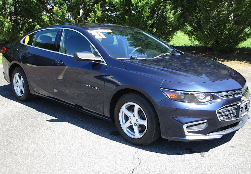 2016 Chevrolet Malibu Image 1