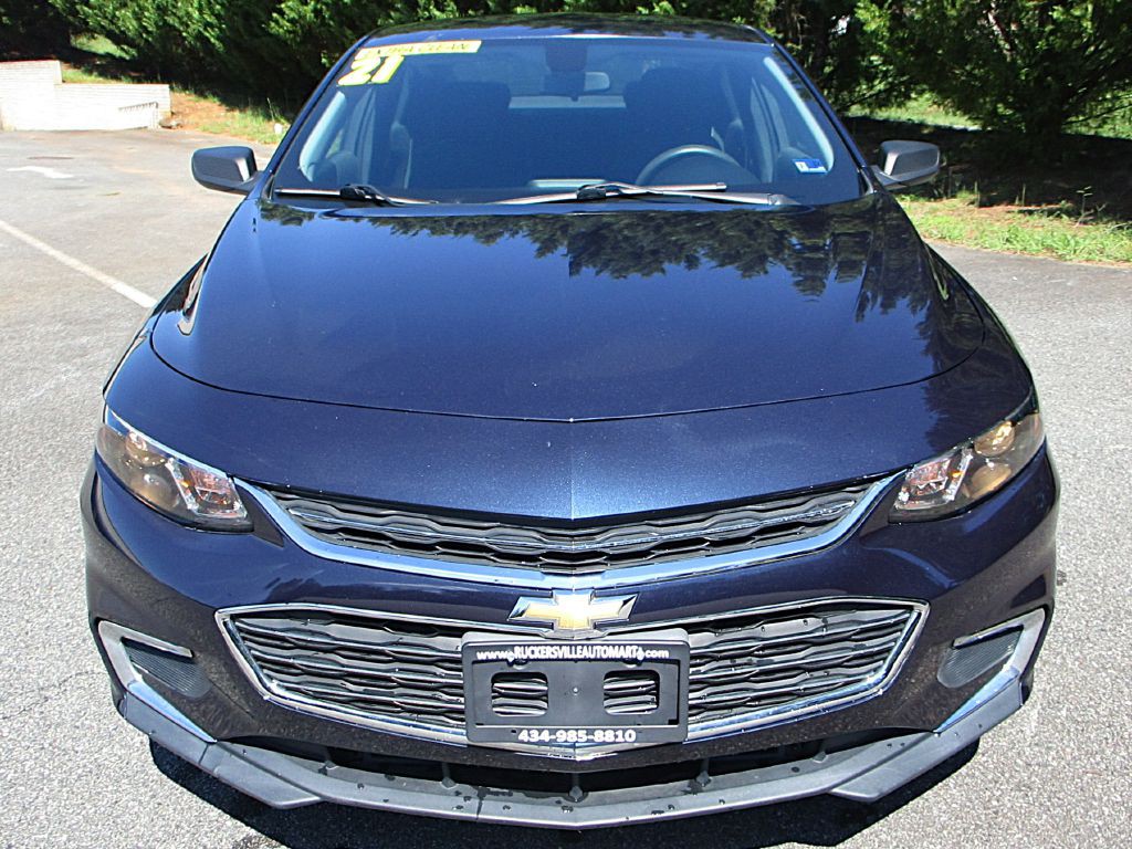 2016 Chevrolet Malibu Image 2