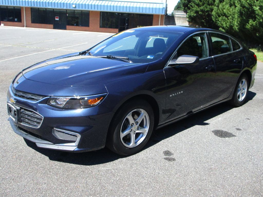 2016 Chevrolet Malibu Image 3