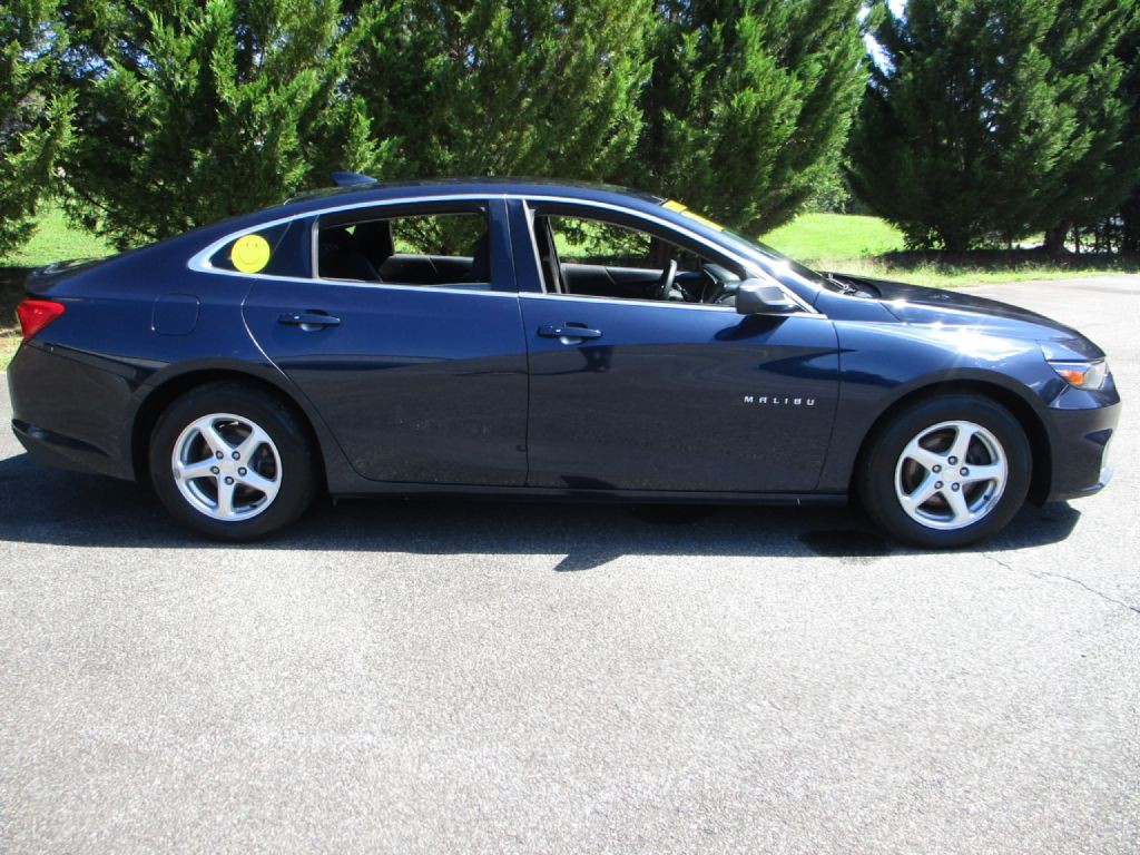 2016 Chevrolet Malibu Image 8