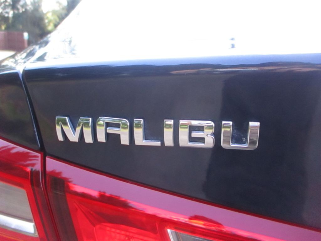 2016 Chevrolet Malibu Image 12