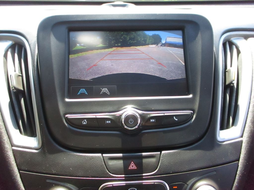 2016 Chevrolet Malibu Image 24