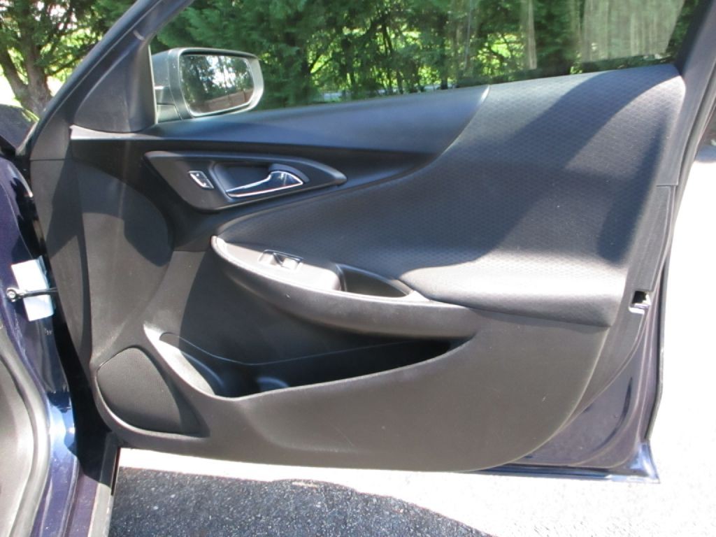 2016 Chevrolet Malibu Image 31