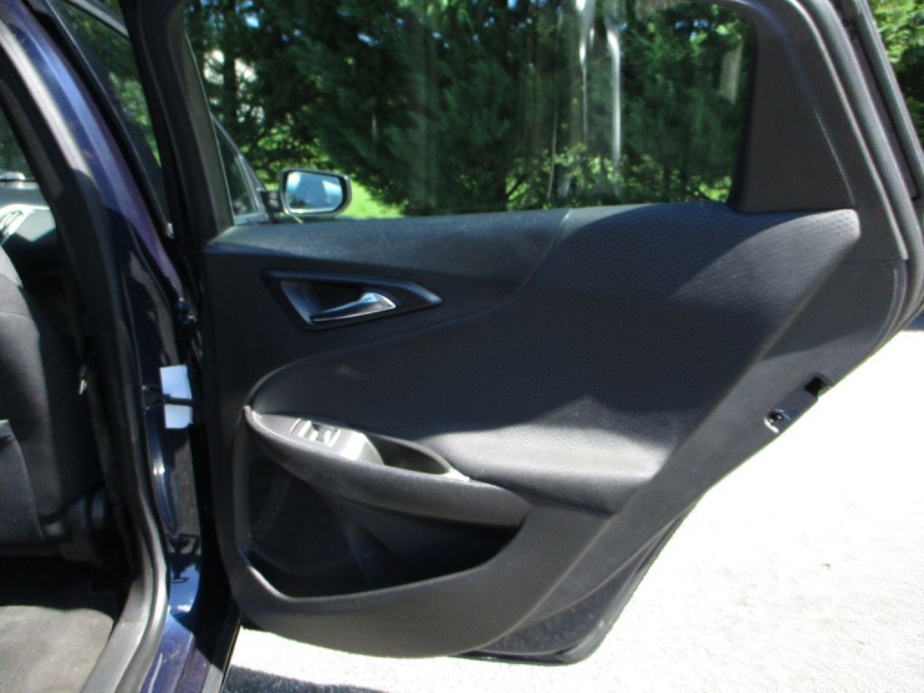 2016 Chevrolet Malibu Image 33