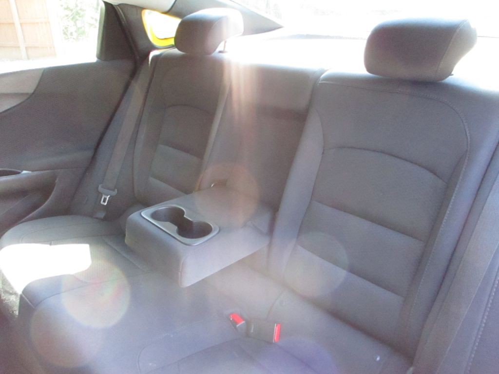 2016 Chevrolet Malibu Image 38