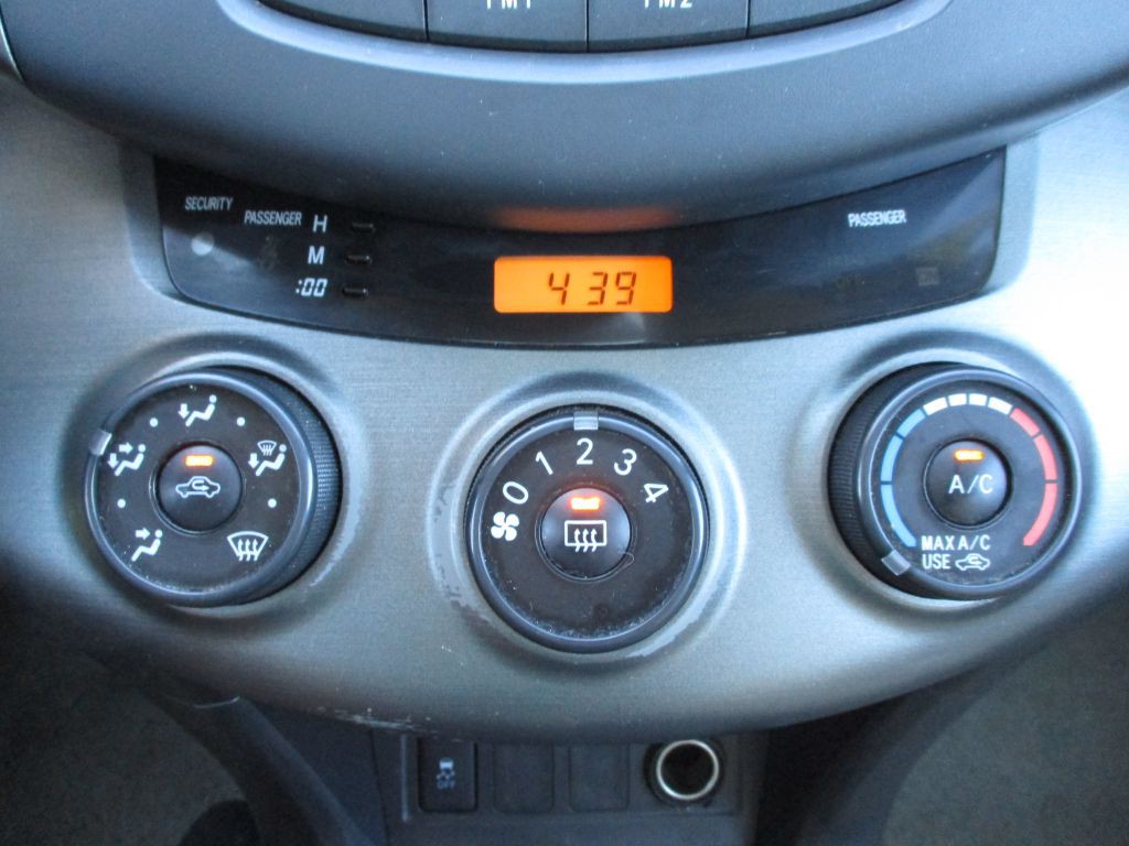 2011 Toyota Rav4 Image 29