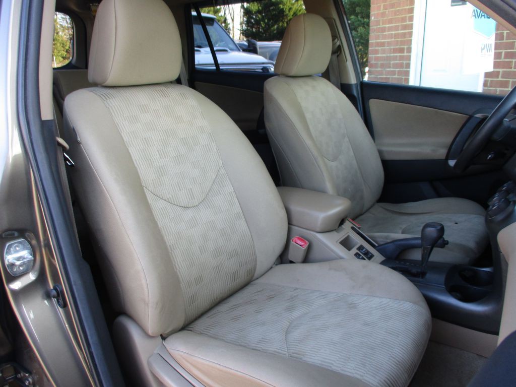 2011 Toyota Rav4 Image 36