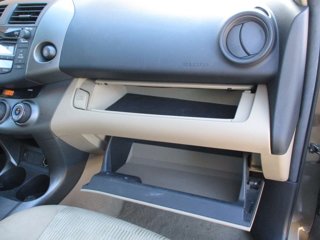 2011 Toyota Rav4 Image 38