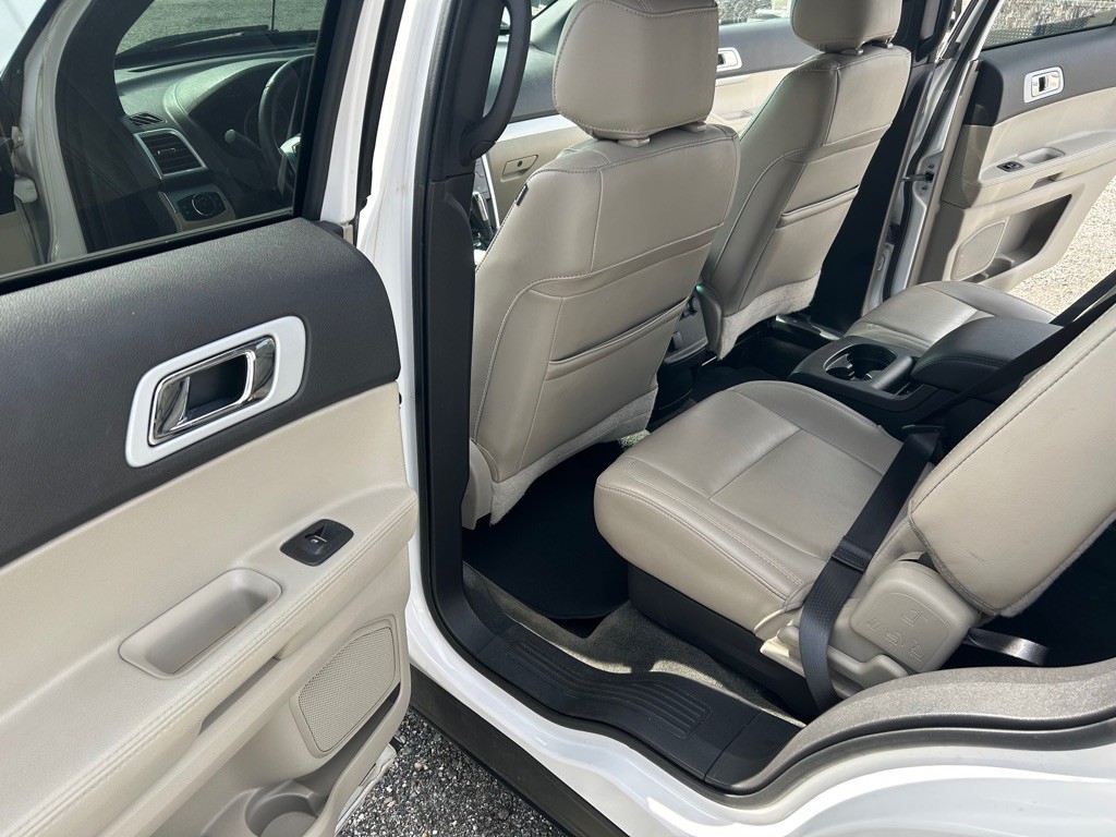 2015 Ford Explorer Image 10