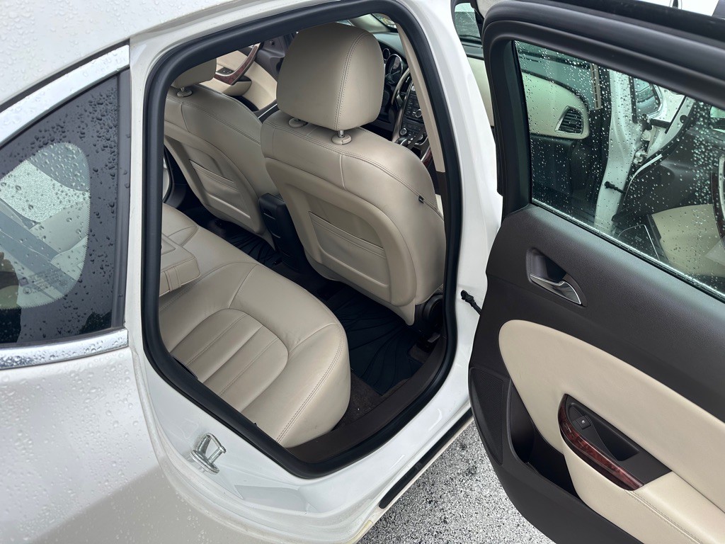 2014 Buick Verano Image 12
