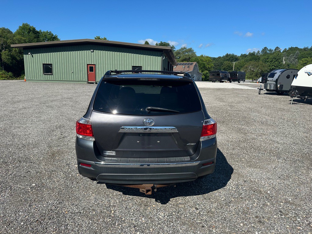 2013 Toyota Highlander Image 4