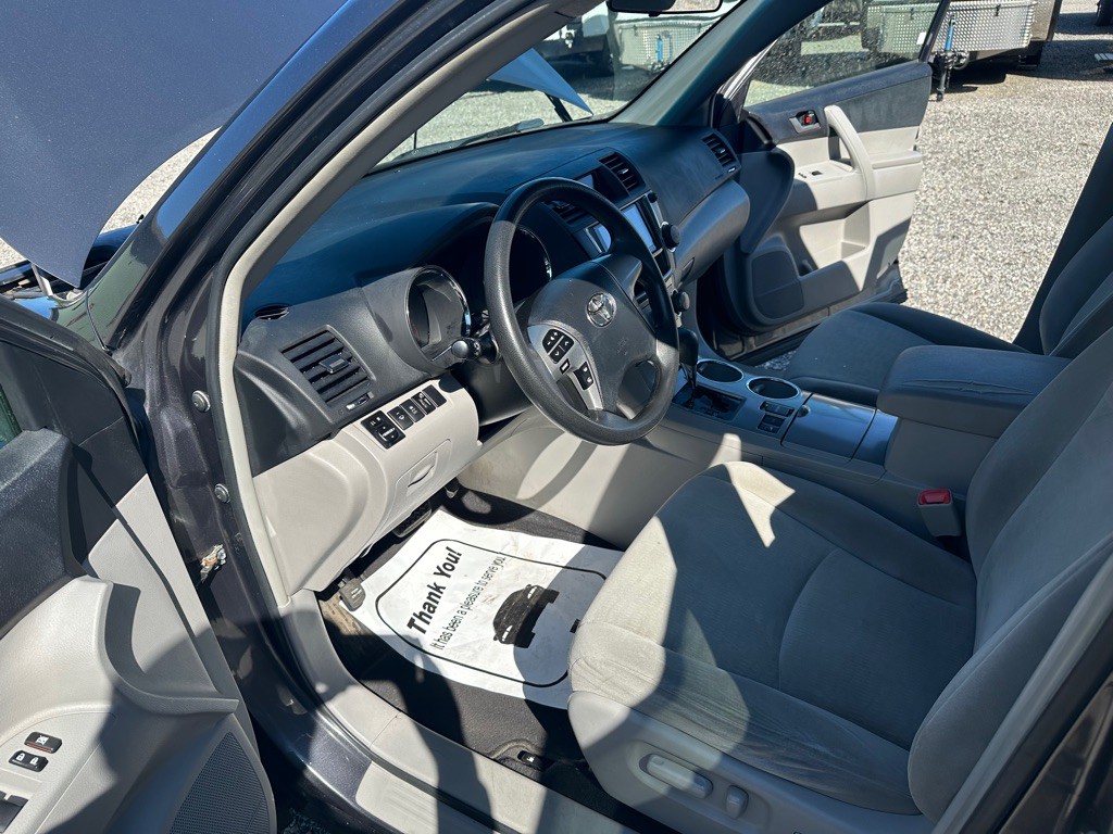 2013 Toyota Highlander Image 9
