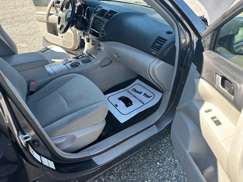 2013 Toyota Highlander Image 13