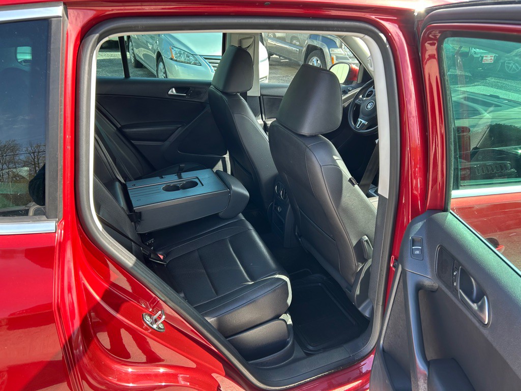 2012 Volkswagen Tiguan Image 9