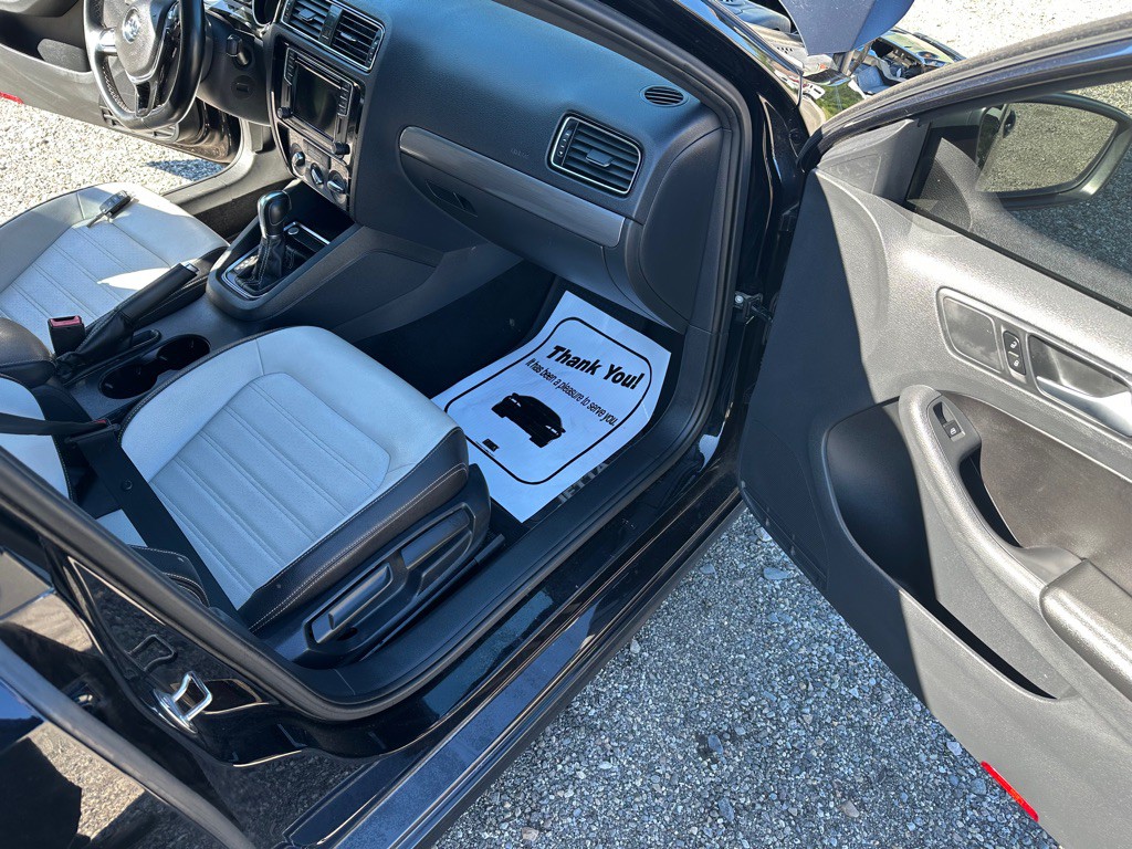 2017 Volkswagen Jetta Image 13