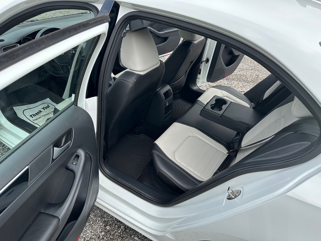 2015 Volkswagen Jetta Image 10
