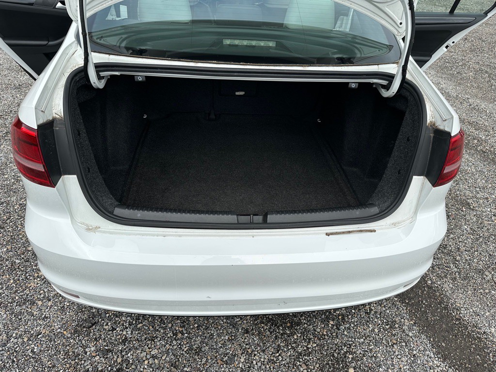 2015 Volkswagen Jetta Image 11