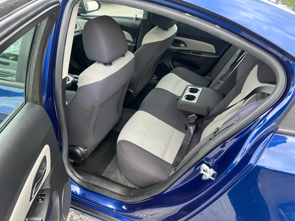 2013 Chevrolet Cruze Image 8
