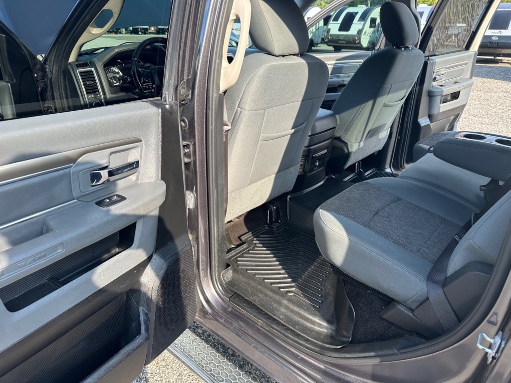 2017 RAM 1500 Image 10