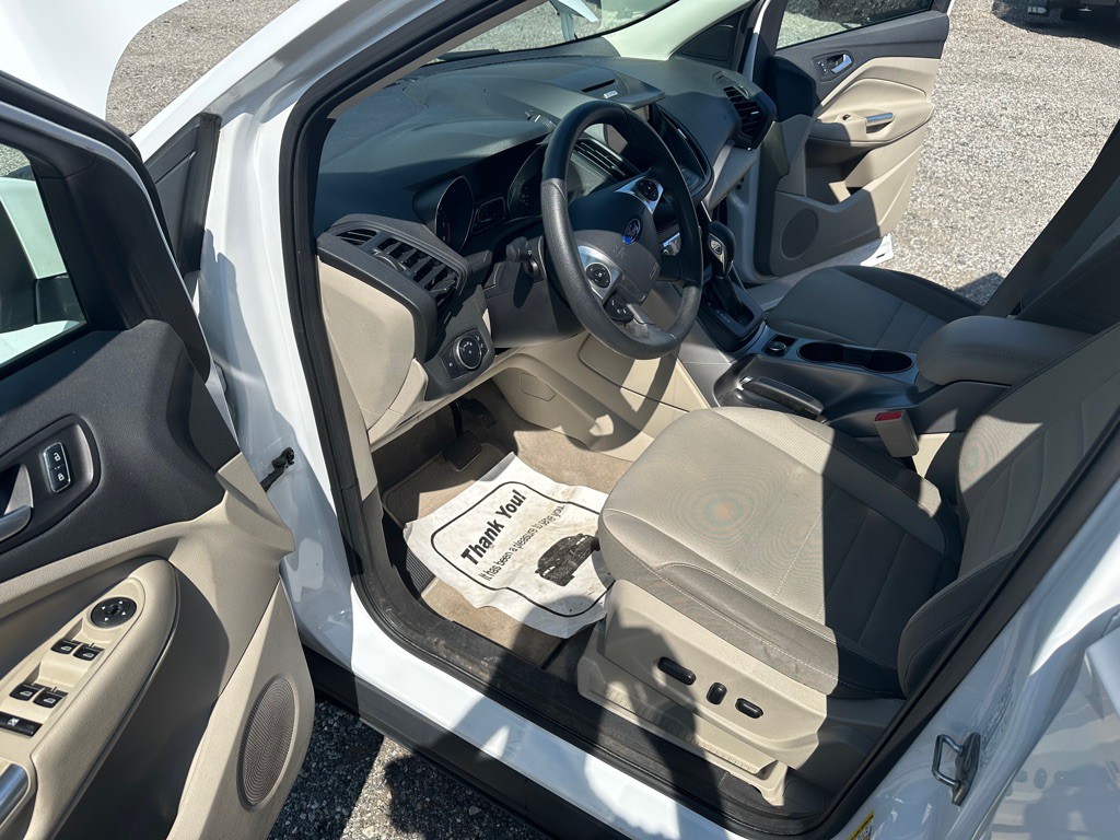 2016 Ford Escape Image 9