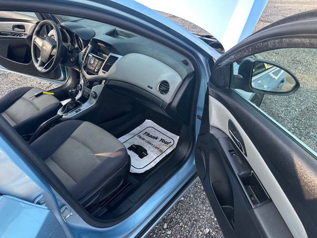 2012 Chevrolet Cruze Image 13