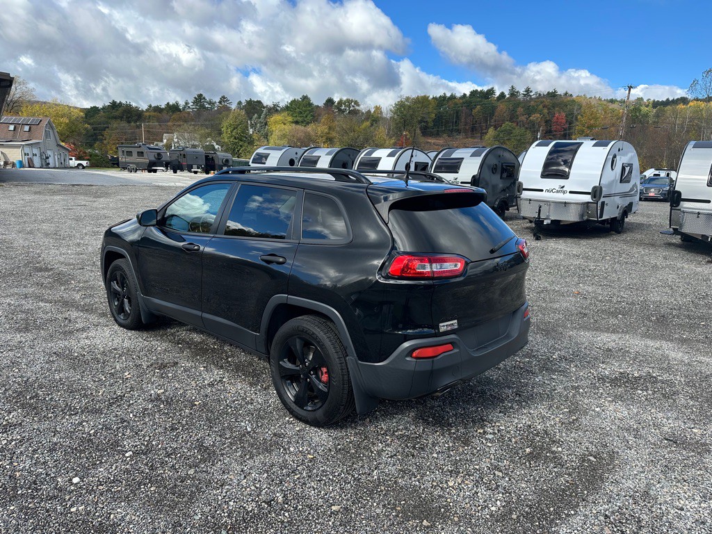 2017 Jeep Cherokee Image 3