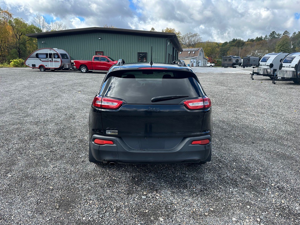 2017 Jeep Cherokee Image 4