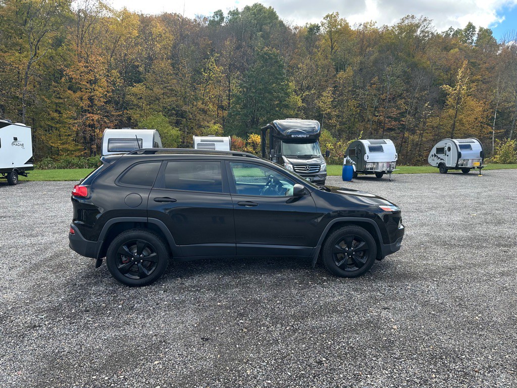2017 Jeep Cherokee Image 6