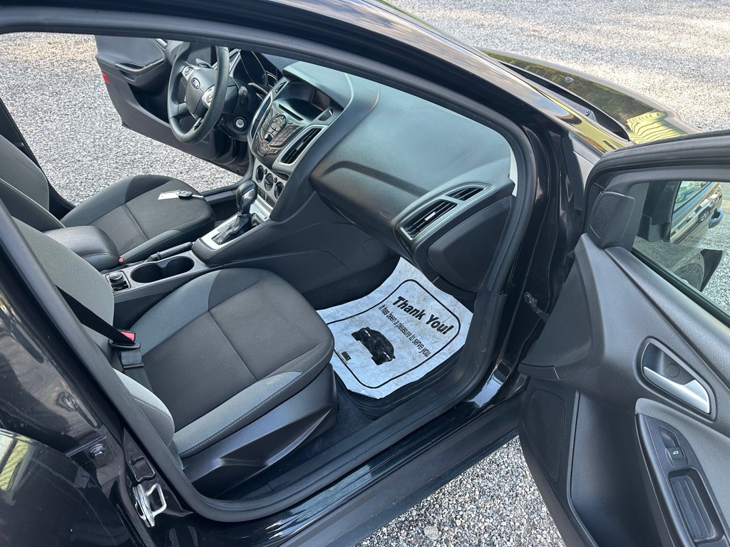 2012 Ford Focus Image 13