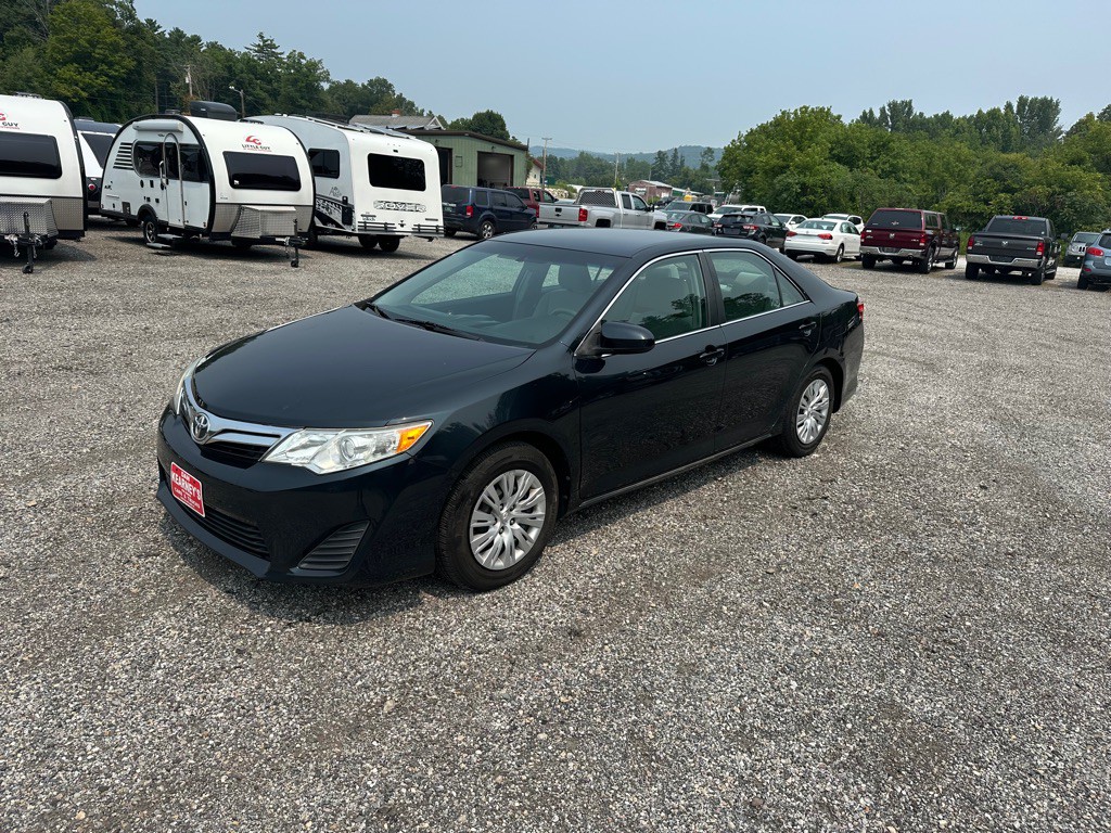 2012 Toyota Camry Image 1