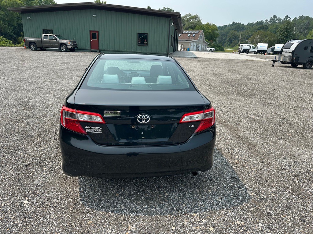 2012 Toyota Camry Image 4
