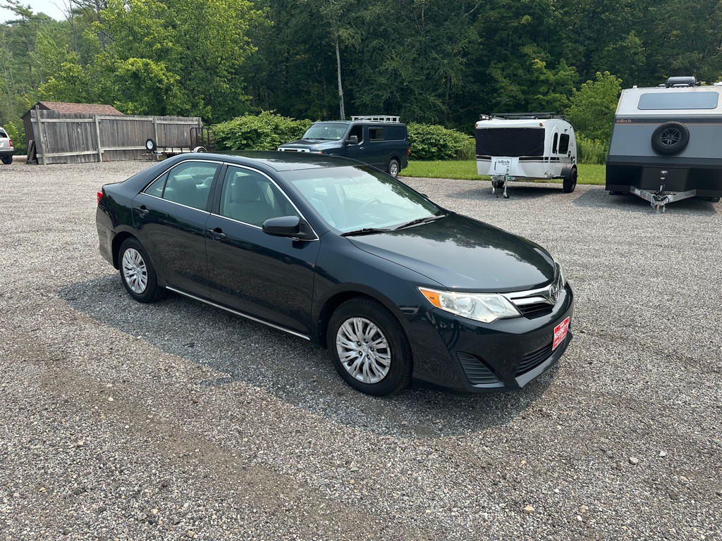 2012 Toyota Camry Image 7