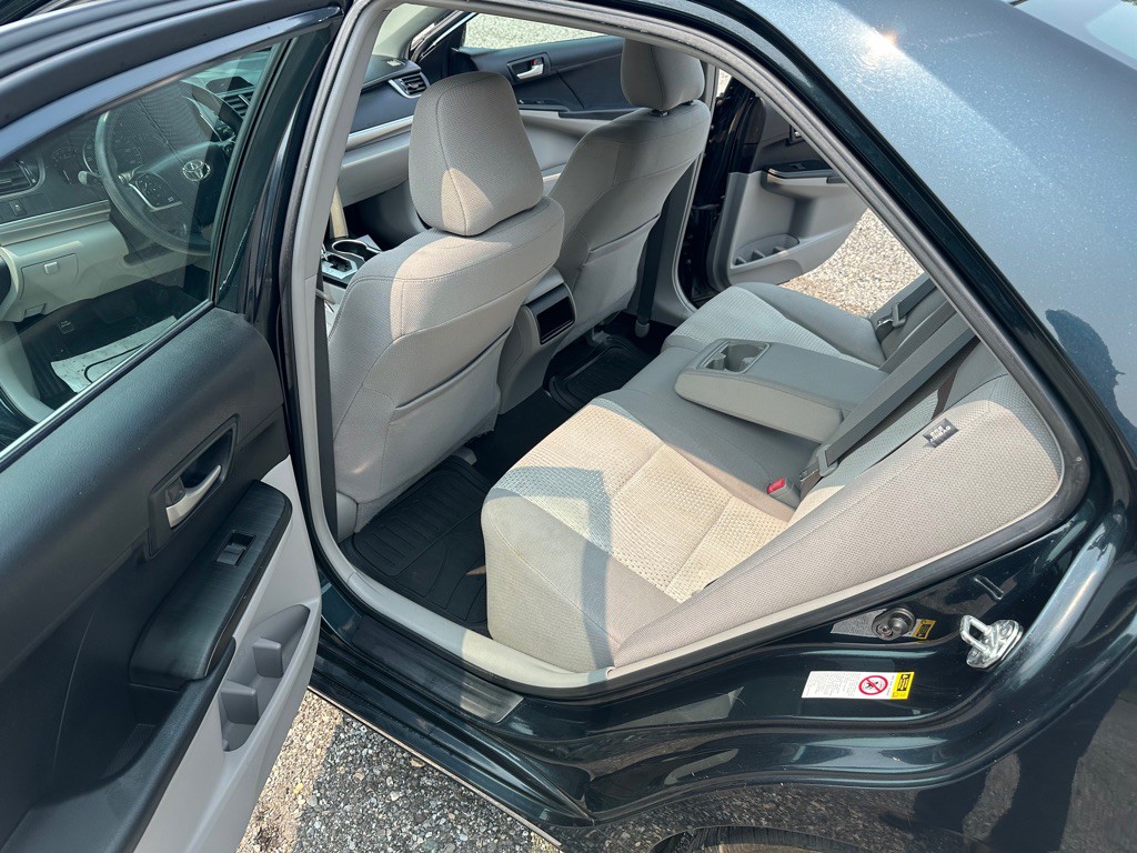 2012 Toyota Camry Image 10
