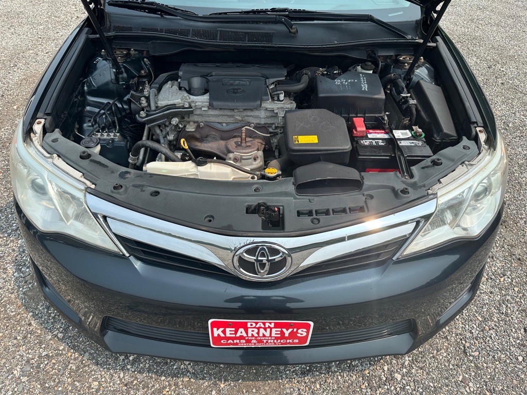 2012 Toyota Camry Image 14
